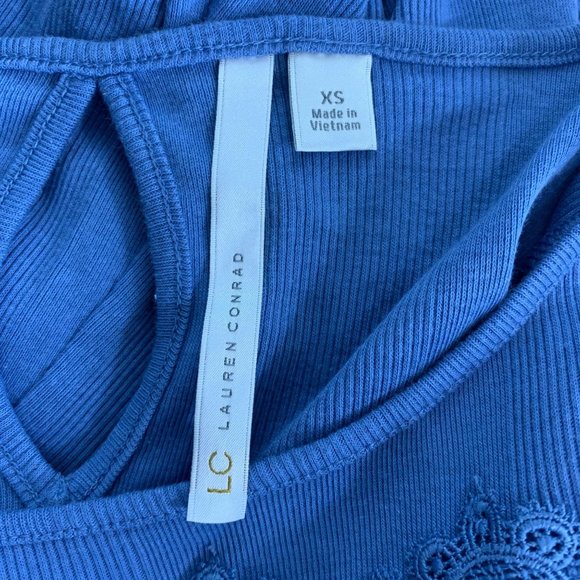 Lauren Conrad LC Blue Lace XS Blouse Romantic Deli - Picture 4 of 7